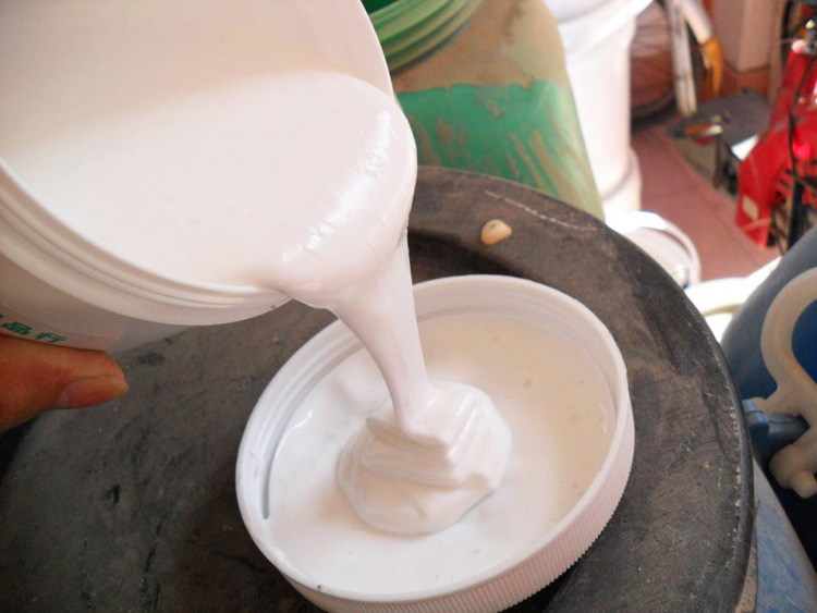 白乳膠和木工膠有什么區(qū)別？
